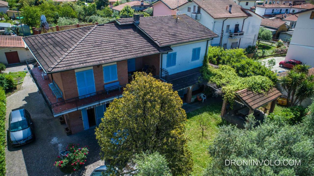 Casa Degli Zii Appartamento Guido Luni Exterior photo