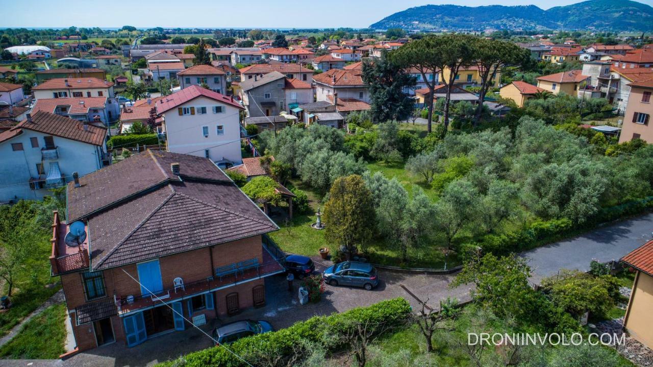 Casa Degli Zii Appartamento Guido Luni Exterior photo