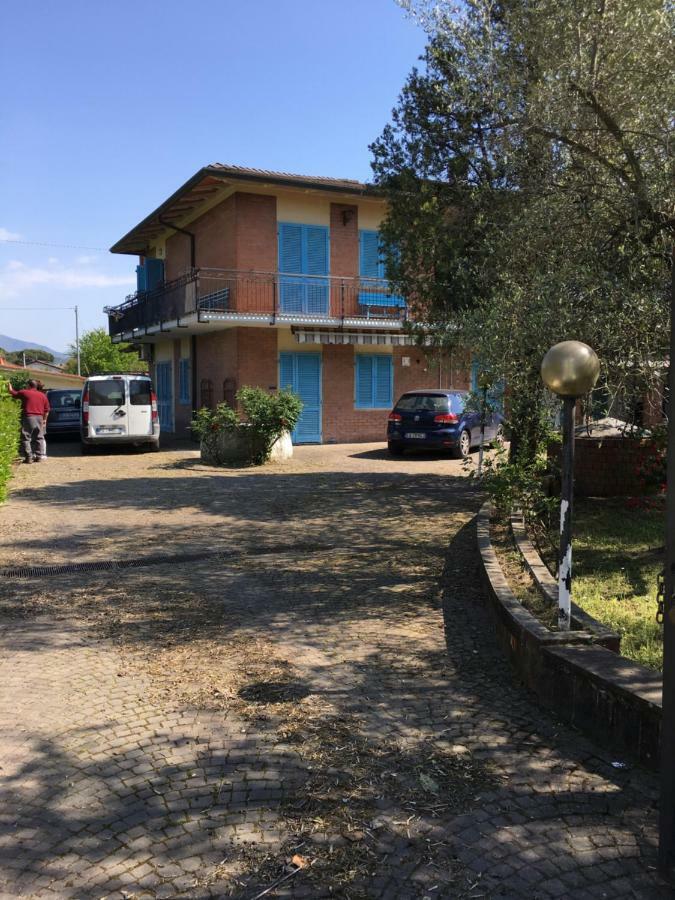 Casa Degli Zii Appartamento Guido Luni Exterior photo